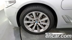 BMW 5-Series 530e Luxury 2020 года из Южной Кореи