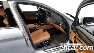 BMW 5-Series 530e Luxury 2020 года из Южной Кореи