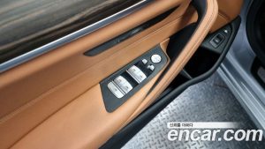 BMW 5-Series 530e Luxury 2020 года из Южной Кореи