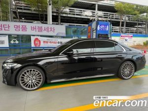 Mercedes-Benz S-Class S500L 4MATIC 2023 года из Южной Кореи