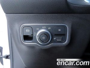 Mercedes-Benz GLB-Class GLB250 4MATIC 2020 года из Южной Кореи