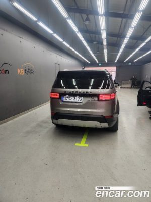 Land Rover Discovery 3.0 SD6 HSE Luxury 2020 года из Южной Кореи