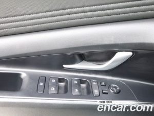 Hyundai AVANTE 1.6 2021 года из Южной Кореи
