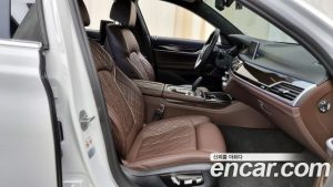 BMW 7-Series 740Li xDrive Design Pure Excellence 2021 года из Южной Кореи