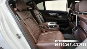 BMW 7-Series 740Li xDrive Design Pure Excellence 2021 года из Южной Кореи