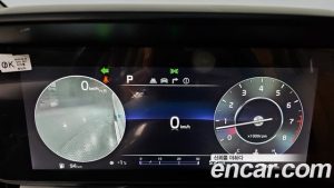 Kia Carnival Бензин 7-Seater Signature 2023 года из Южной Кореи