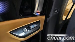 Kia Carnival Бензин 7-Seater Signature 2023 года из Южной Кореи