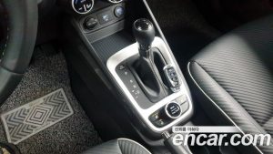 Hyundai Venue 1.6 Flux 2020 года из Южной Кореи