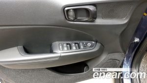 Hyundai Venue 1.6 Flux 2020 года из Южной Кореи