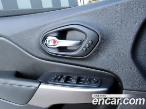 Jeep Cherokee 2.4 Limited 2WD 2020 года из Южной Кореи