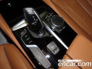 BMW 5-Series 520i Luxury 2020 года из Южной Кореи