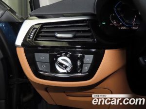 BMW 5-Series 520i Luxury 2020 года из Южной Кореи