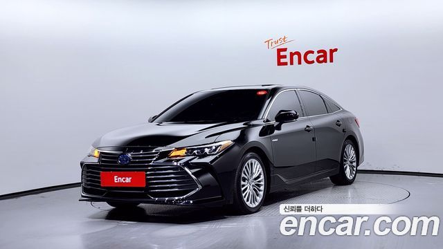 Toyota Avalon 2.5 HYBRID 2020 года из Кореи