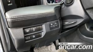 Toyota Avalon 2.5 HYBRID 2020 года из Южной Кореи