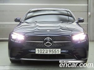 Mercedes-Benz E-Class E220d 4MATIC AMG Line 2021 года из Южной Кореи