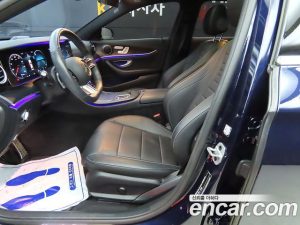 Mercedes-Benz E-Class E220d 4MATIC AMG Line 2021 года из Южной Кореи