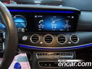 Mercedes-Benz E-Class E220d 4MATIC AMG Line 2021 года из Южной Кореи
