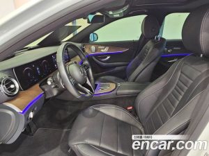 Mercedes-Benz E-Class E300e 4MATIC Exclusive 2021 года из Южной Кореи