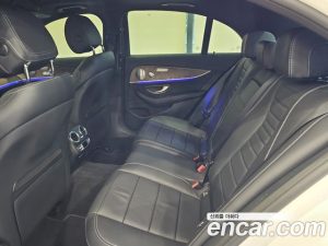 Mercedes-Benz E-Class E300e 4MATIC Exclusive 2021 года из Южной Кореи