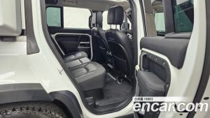 Land Rover Defender 110 D240 SE 2020 года из Южной Кореи