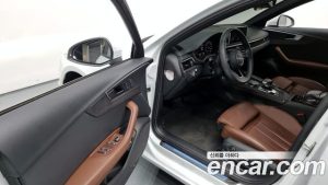 Audi A4 40 TFSI Premium 2019 года из Южной Кореи