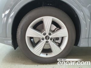 Audi Q4 e-TRON 40 2023 года из Южной Кореи