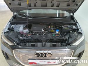 Audi Q4 e-TRON 40 2023 года из Южной Кореи
