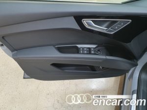 Audi Q4 e-TRON 40 2023 года из Южной Кореи