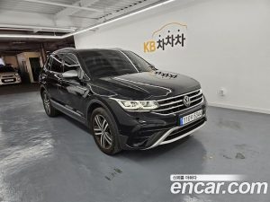 Volkswagen Tiguan 2.0 TSI Prestige 2023 года из Южной Кореи