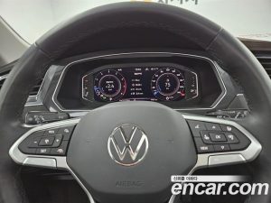 Volkswagen Tiguan 2.0 TSI Prestige 2023 года из Южной Кореи