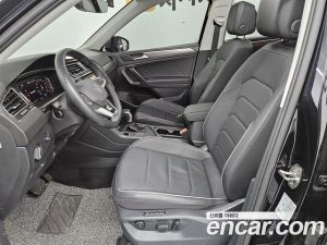 Volkswagen Tiguan 2.0 TSI Prestige 2023 года из Южной Кореи