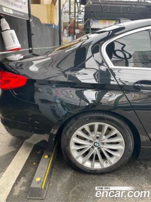 BMW 5-Series 520d Luxury Plus 2020 года из Южной Кореи
