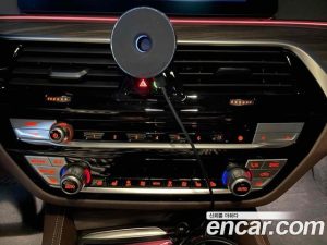 BMW 5-Series 520d Luxury Plus 2020 года из Южной Кореи