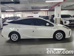 Toyota Prius 1.8 2020 года из Южной Кореи
