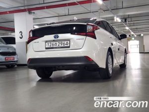 Toyota Prius 1.8 2020 года из Южной Кореи
