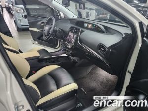 Toyota Prius 1.8 2020 года из Южной Кореи