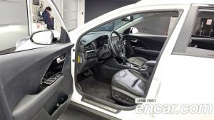 Kia Niro 1.6 HEV 2020 года из Южной Кореи