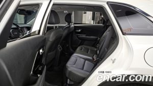 Kia Niro 1.6 HEV 2020 года из Южной Кореи