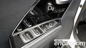 Kia Niro 1.6 HEV 2020 года из Южной Кореи