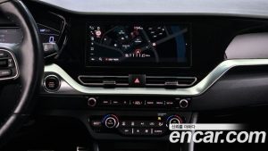 Kia Niro 1.6 HEV 2020 года из Южной Кореи