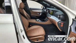 Mercedes-Benz E-Class E250 Avantgarde 2020 года из Южной Кореи
