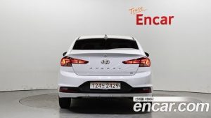 Hyundai AVANTE 1.6 2020 года из Южной Кореи