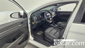 Hyundai AVANTE 1.6 2020 года из Южной Кореи