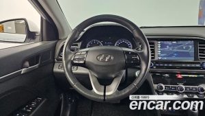Hyundai AVANTE 1.6 2020 года из Южной Кореи