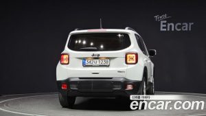 Jeep Renegade 2.4 Longitude 2021 года из Южной Кореи