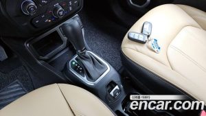 Jeep Renegade 2.4 Longitude 2021 года из Южной Кореи