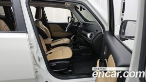 Jeep Renegade 2.4 Longitude 2021 года из Южной Кореи