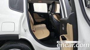 Jeep Renegade 2.4 Longitude 2021 года из Южной Кореи