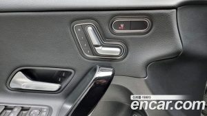 Mercedes-Benz A-Class A250 4MATIC SEDAN 2020 года из Южной Кореи