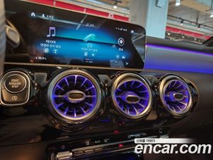 Mercedes-Benz CLA-Class CLA250 4MATIC 2020 года из Южной Кореи